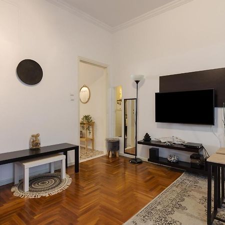 Classic And Modern Apartment In Athens Ngoại thất bức ảnh