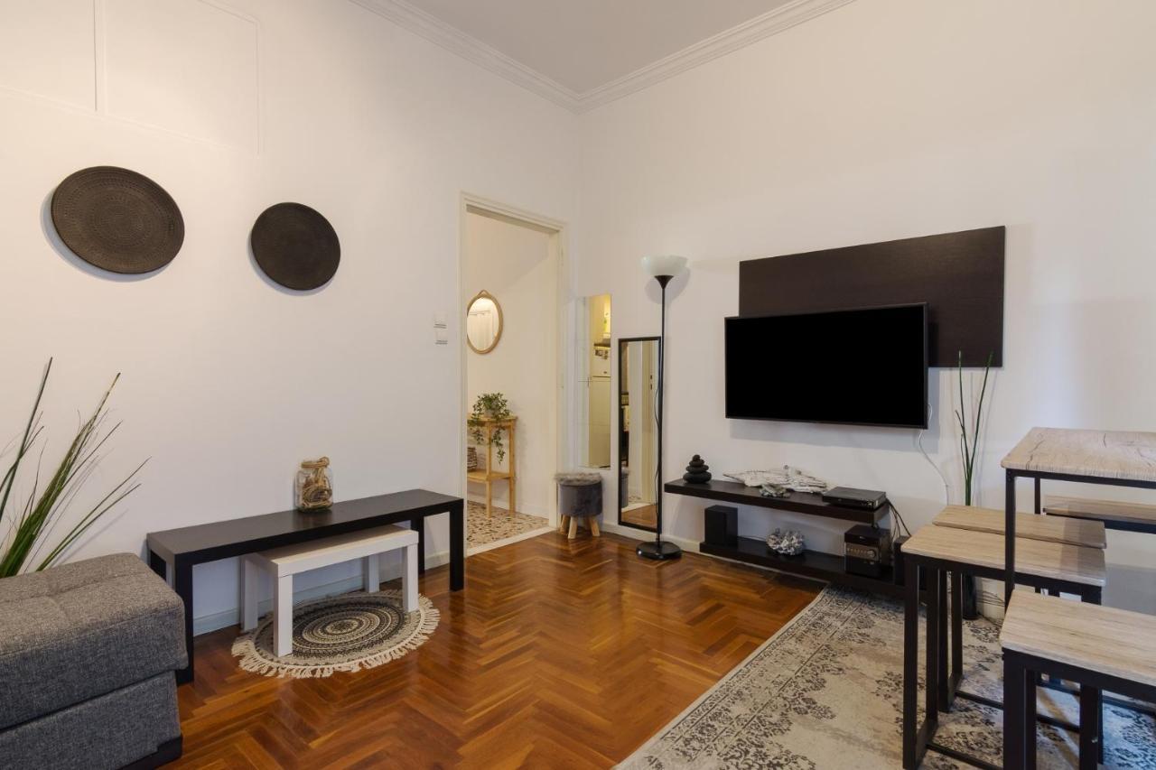 Classic And Modern Apartment In Athens Ngoại thất bức ảnh