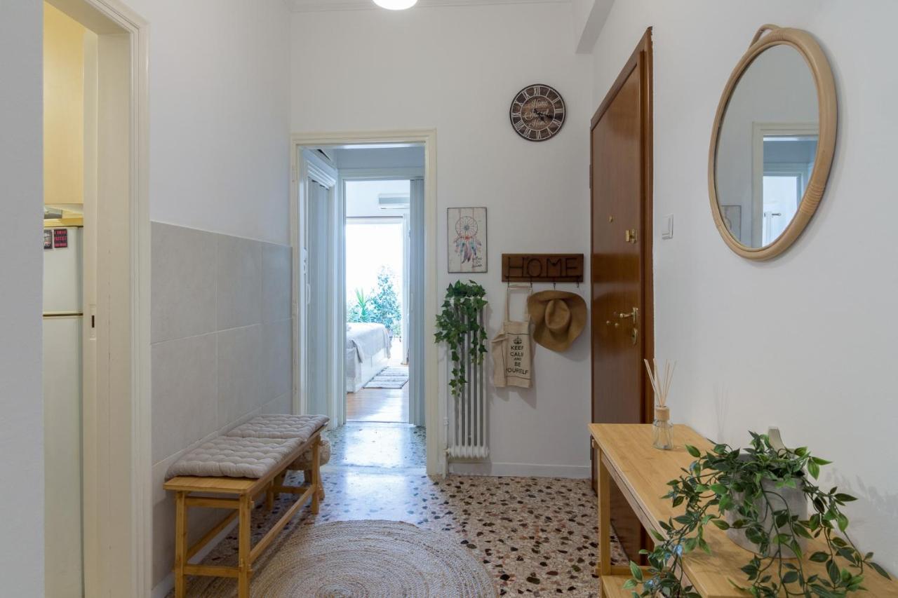 Classic And Modern Apartment In Athens Ngoại thất bức ảnh