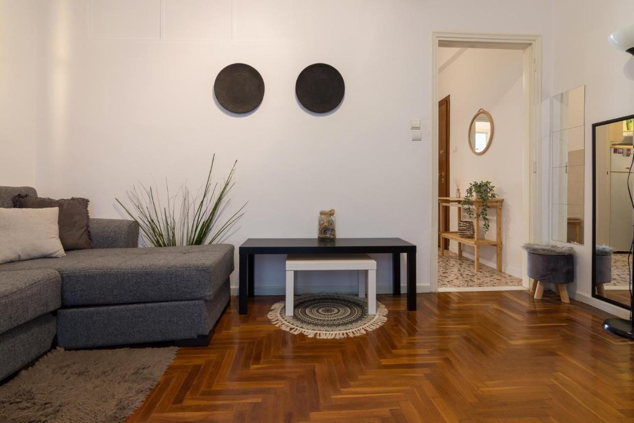Classic And Modern Apartment In Athens Ngoại thất bức ảnh