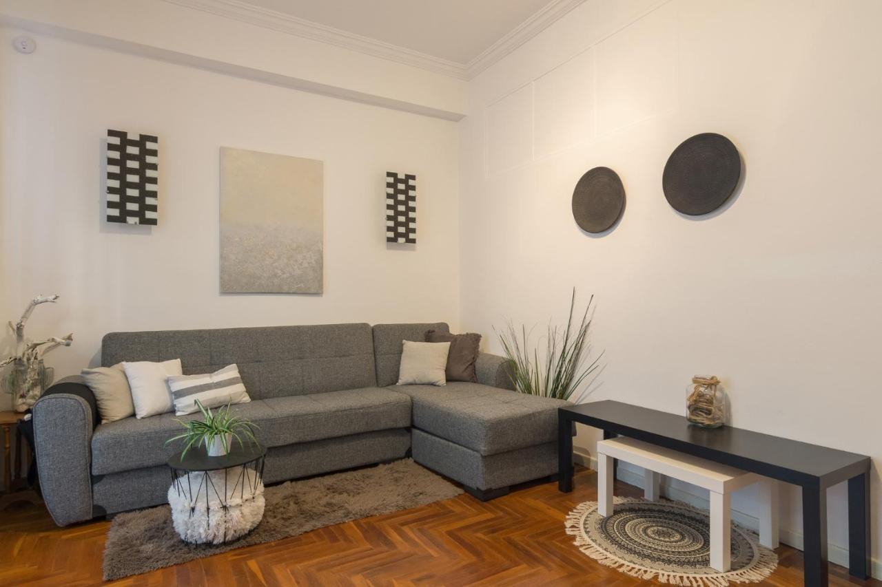 Classic And Modern Apartment In Athens Ngoại thất bức ảnh