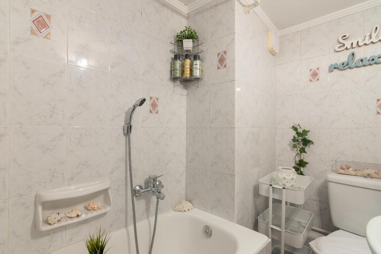 Classic And Modern Apartment In Athens Ngoại thất bức ảnh