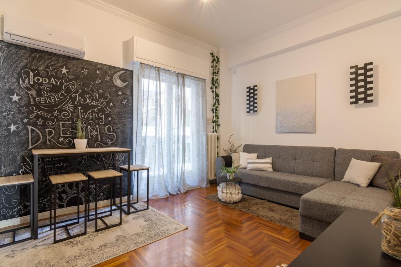Classic And Modern Apartment In Athens Ngoại thất bức ảnh