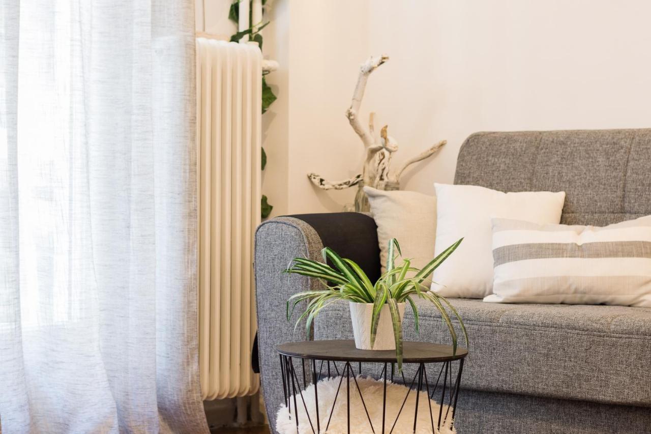 Classic And Modern Apartment In Athens Ngoại thất bức ảnh